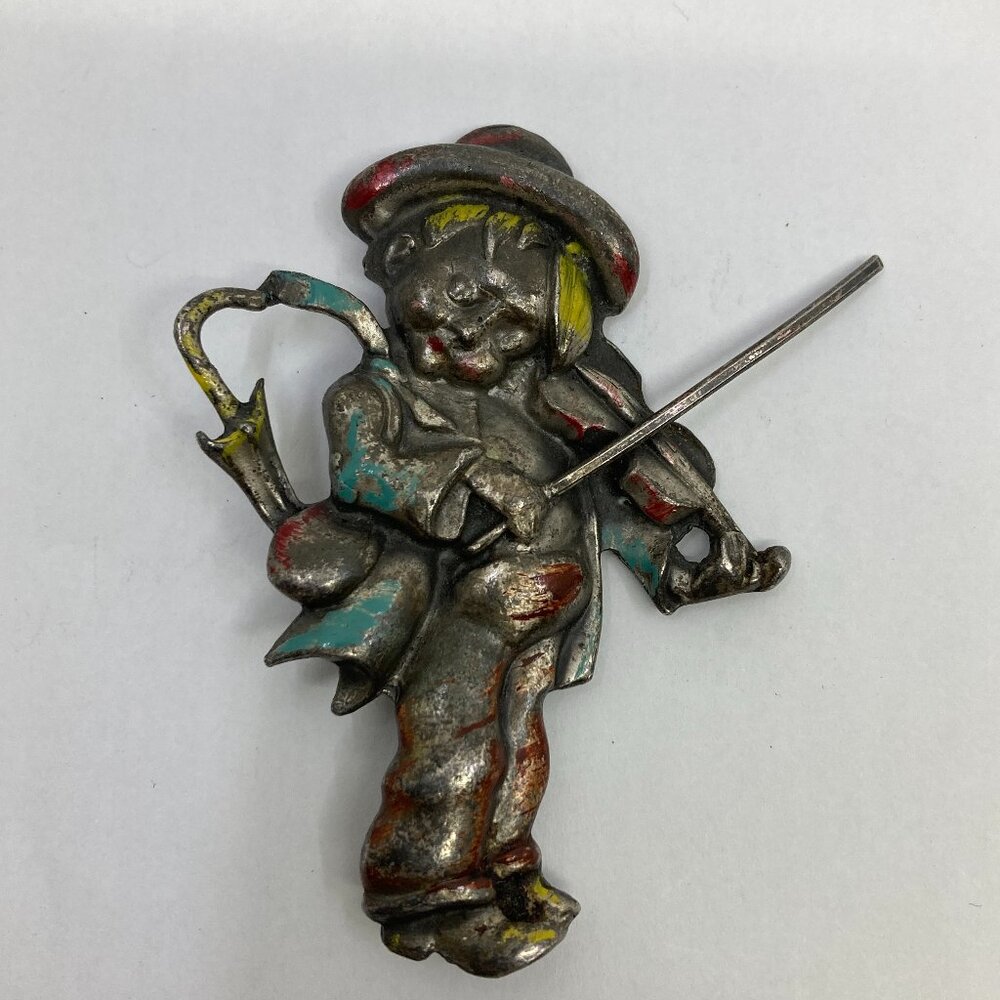 RARE 1940s SILSON violonist violin child boy enamel pewter brooch